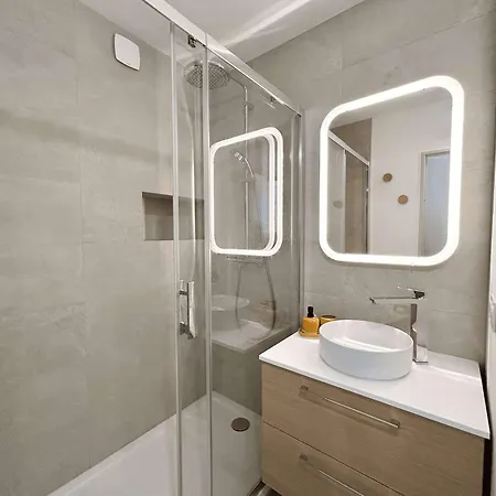 Апартаменты Renove Avec Terrasse Et Climatisation A Port - Fr-1-868-16 Гримо